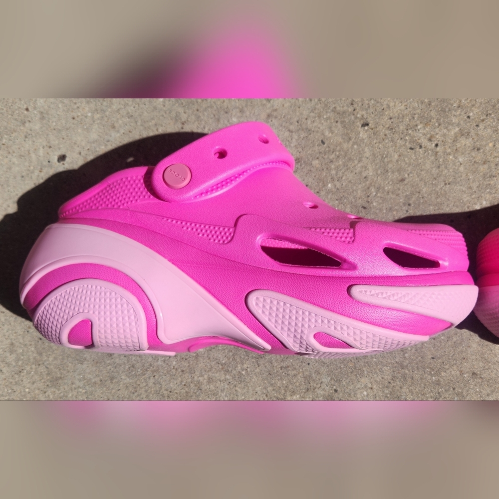 Crocs Bubble Crush Clogs In Pink Crush W8 M6